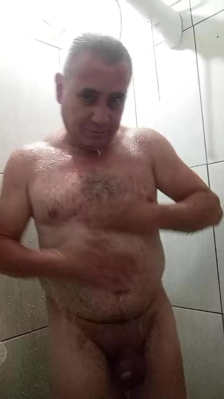 aera3 on Cam4 