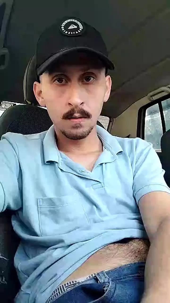 Alemaoroludo2 on Cam4 