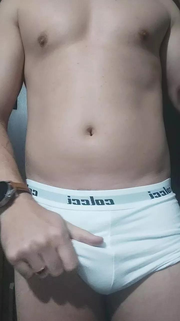 alerrandroo1 on Cam4 
