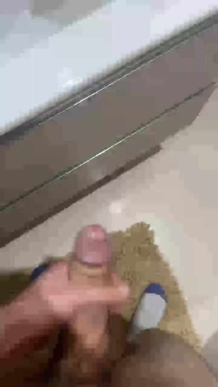 Alessio9030 on Cam4 