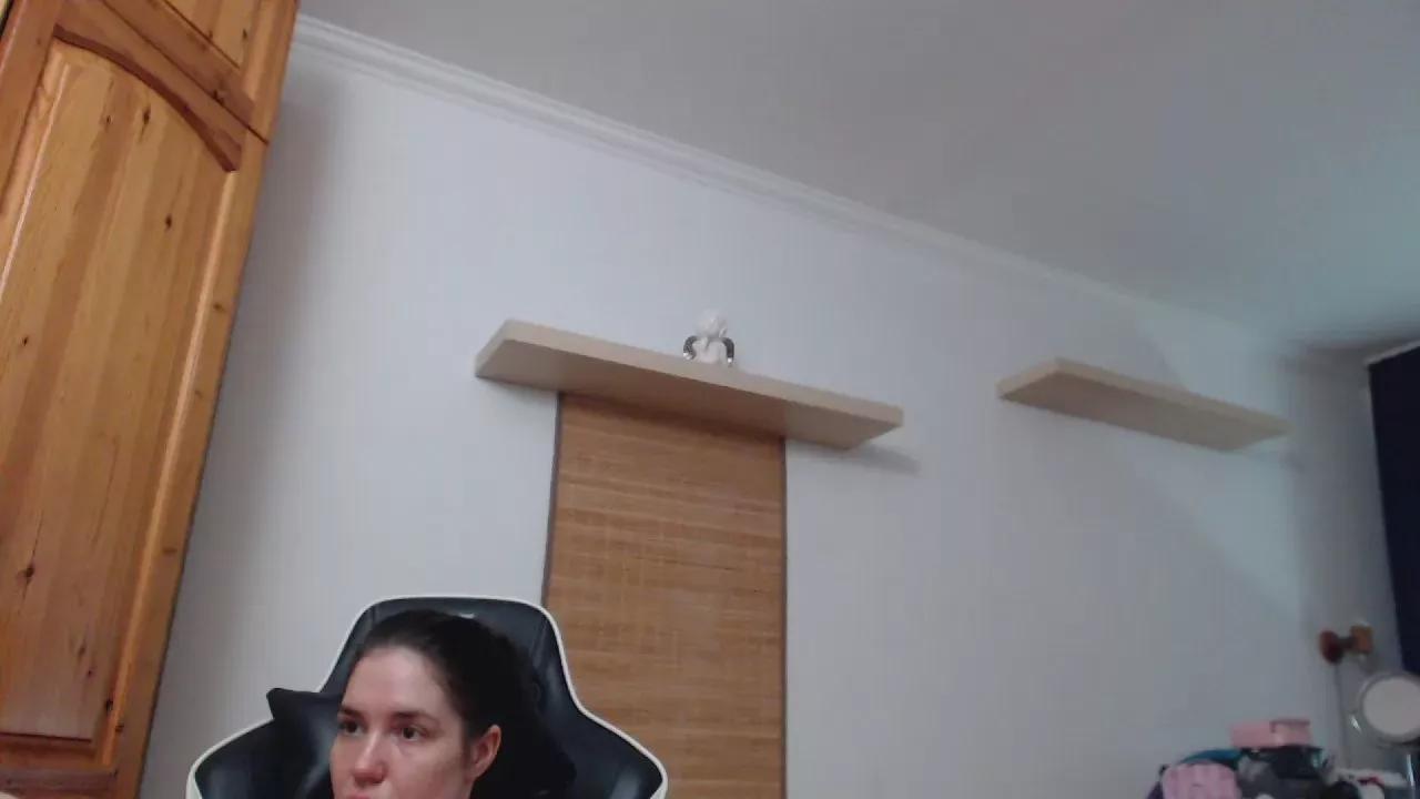 Alissarun on Cam4 
