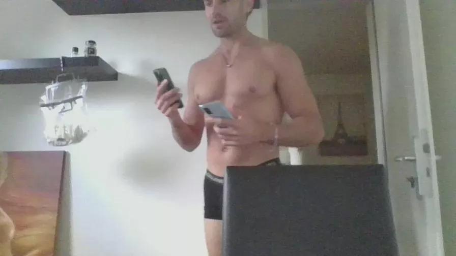 ALPHA_HUNK on Cam4 