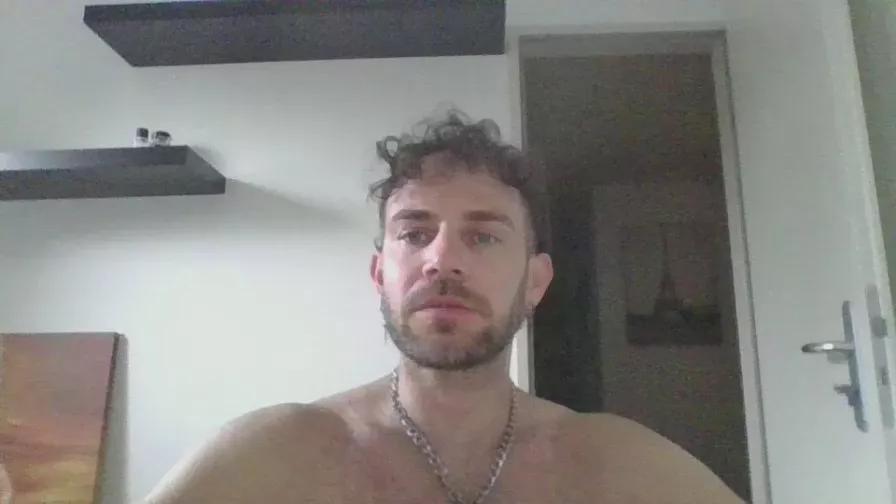 ALPHA_HUNK on Cam4 