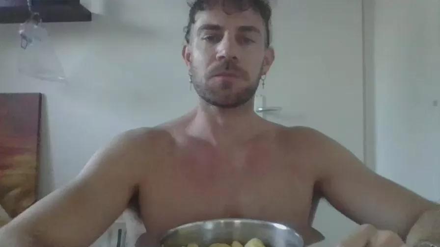 ALPHA_HUNK on Cam4 