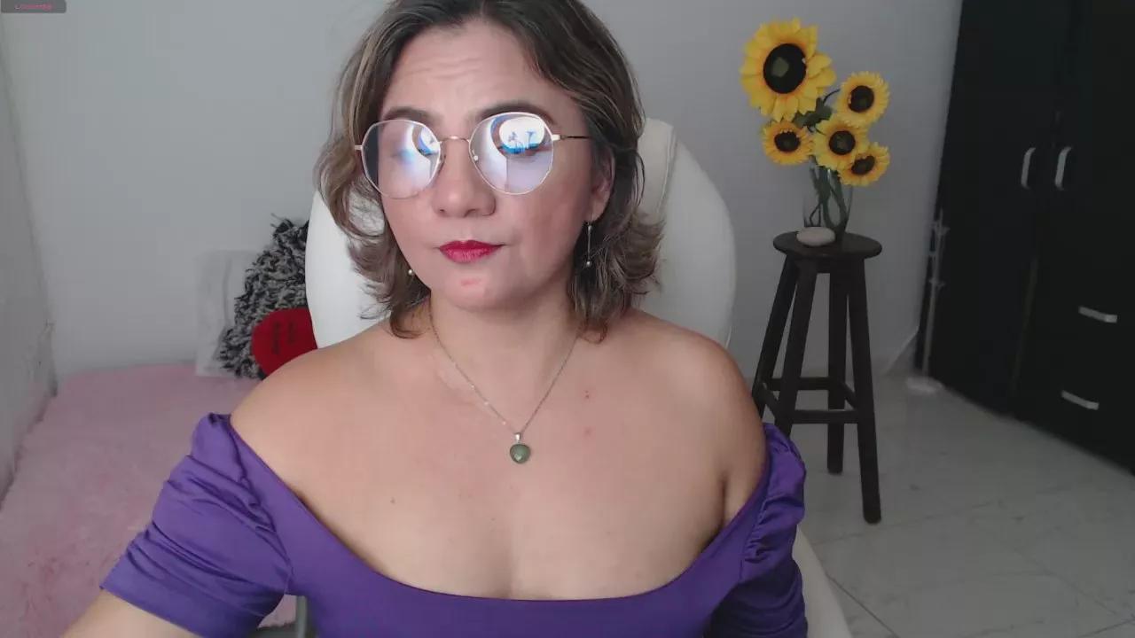 ana_milf on Cam4 