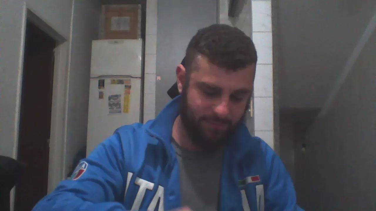 andrres_alm on Cam4 