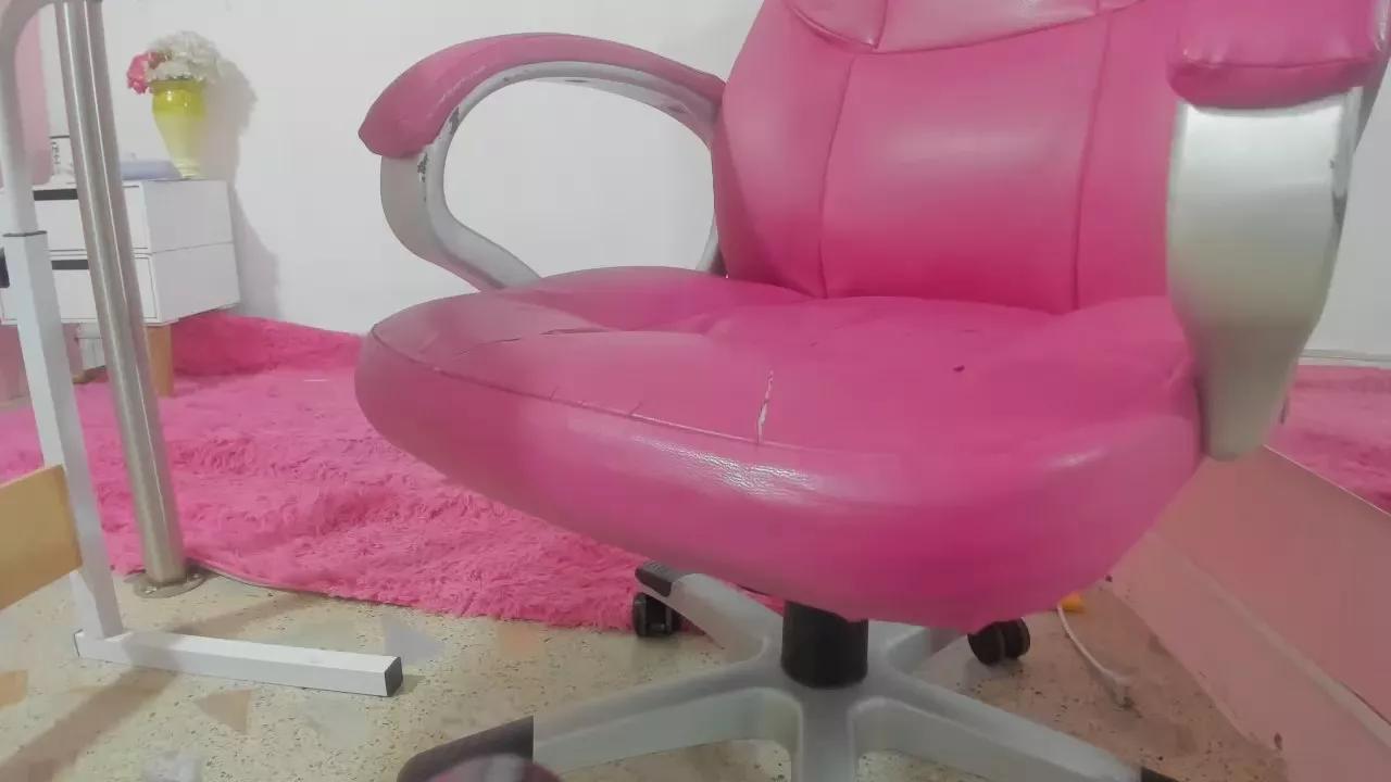 ANTONELLA_KLING on Cam4 