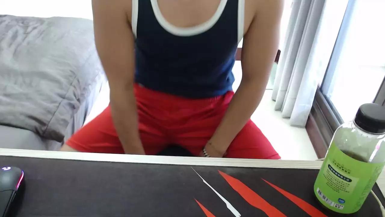 Aqu_01 on Cam4 