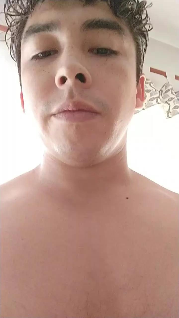 ArgentinoVergon on Cam4 