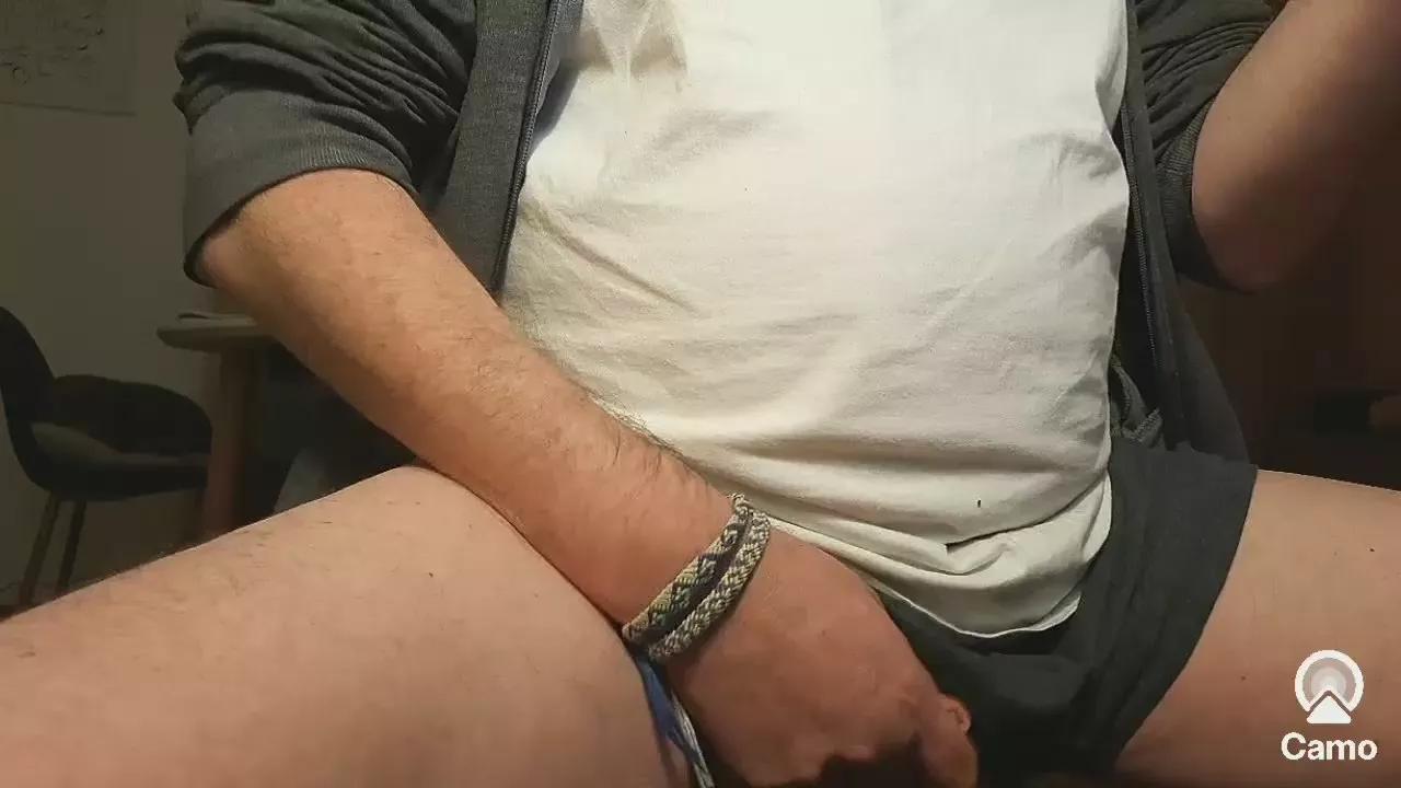ArthurHBi94 on Cam4 