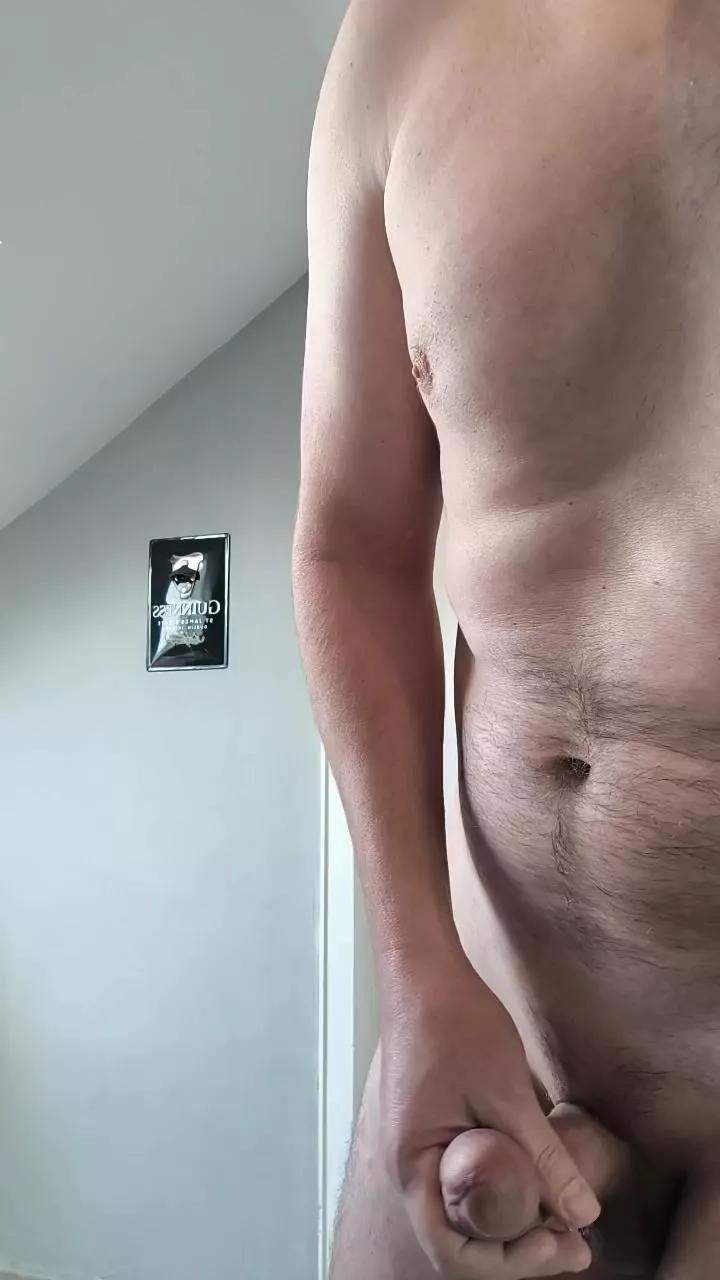 beachboy29 on Cam4 