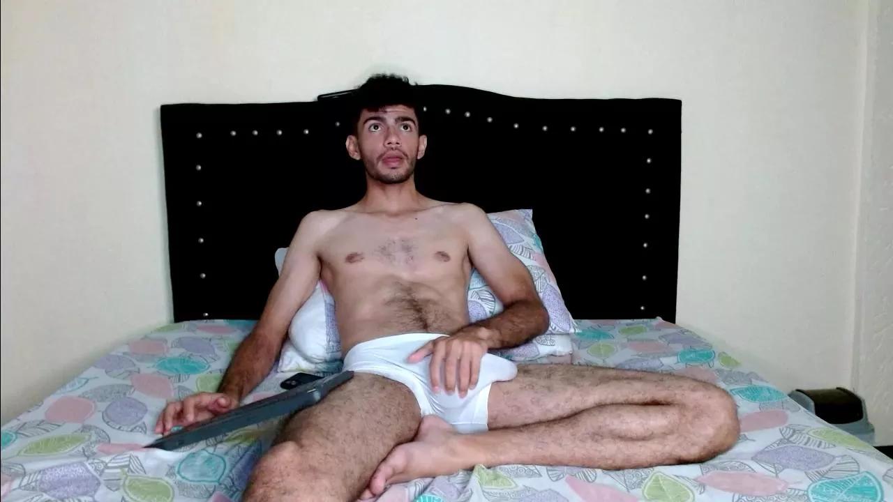 Bear_97x on Cam4 