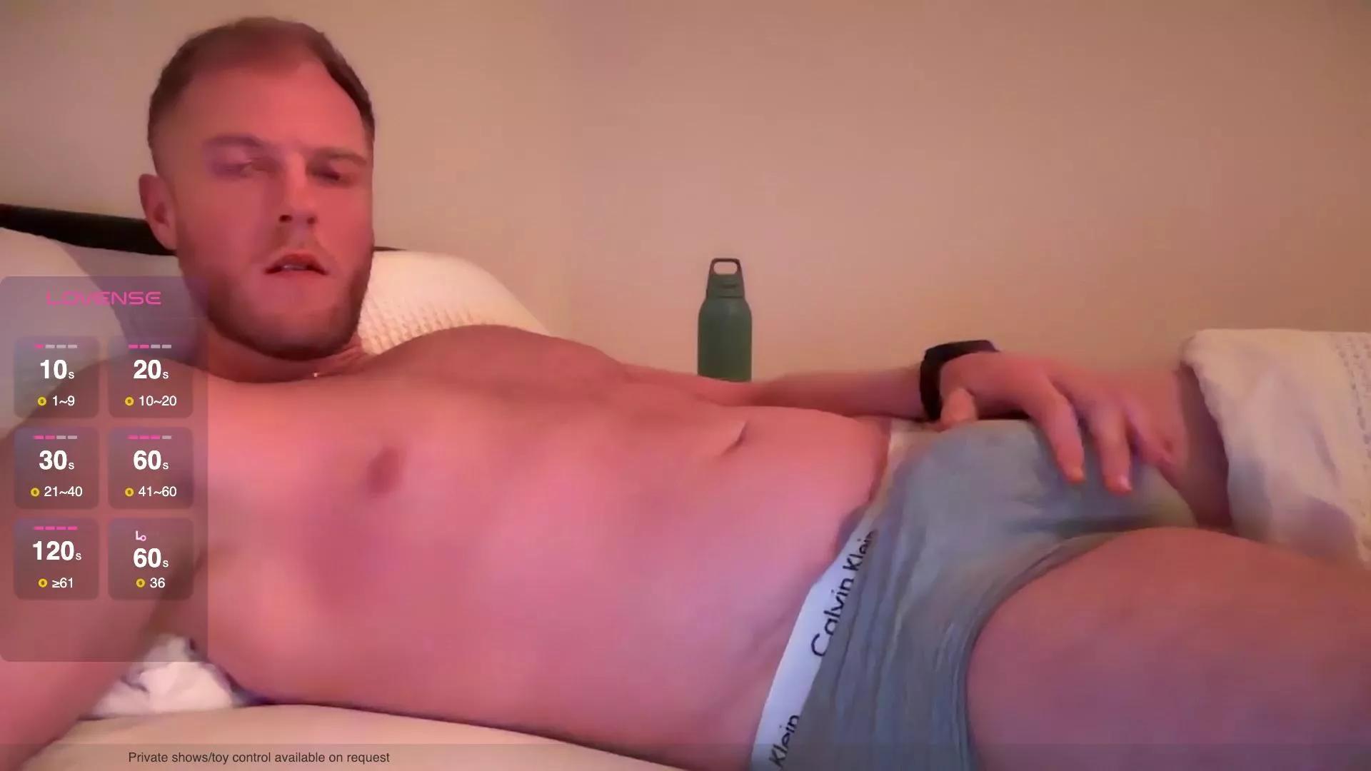 bigteenboy18 on Cam4 