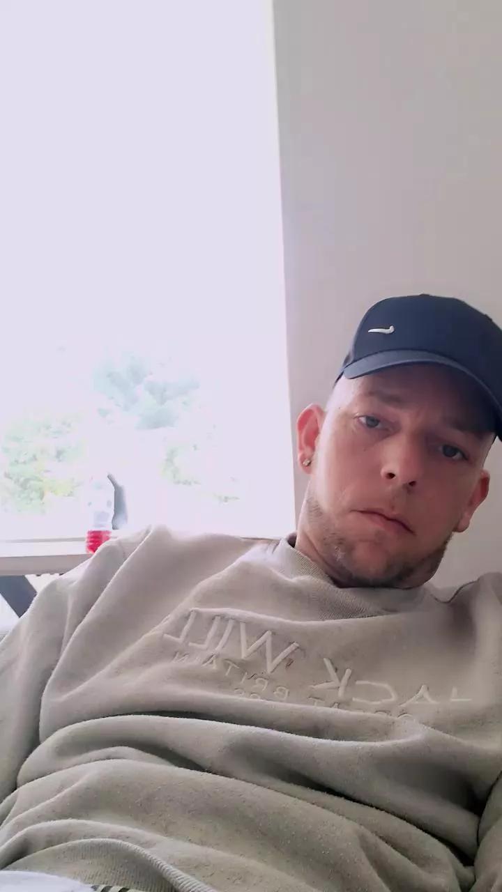 biladz_xxx on Cam4 