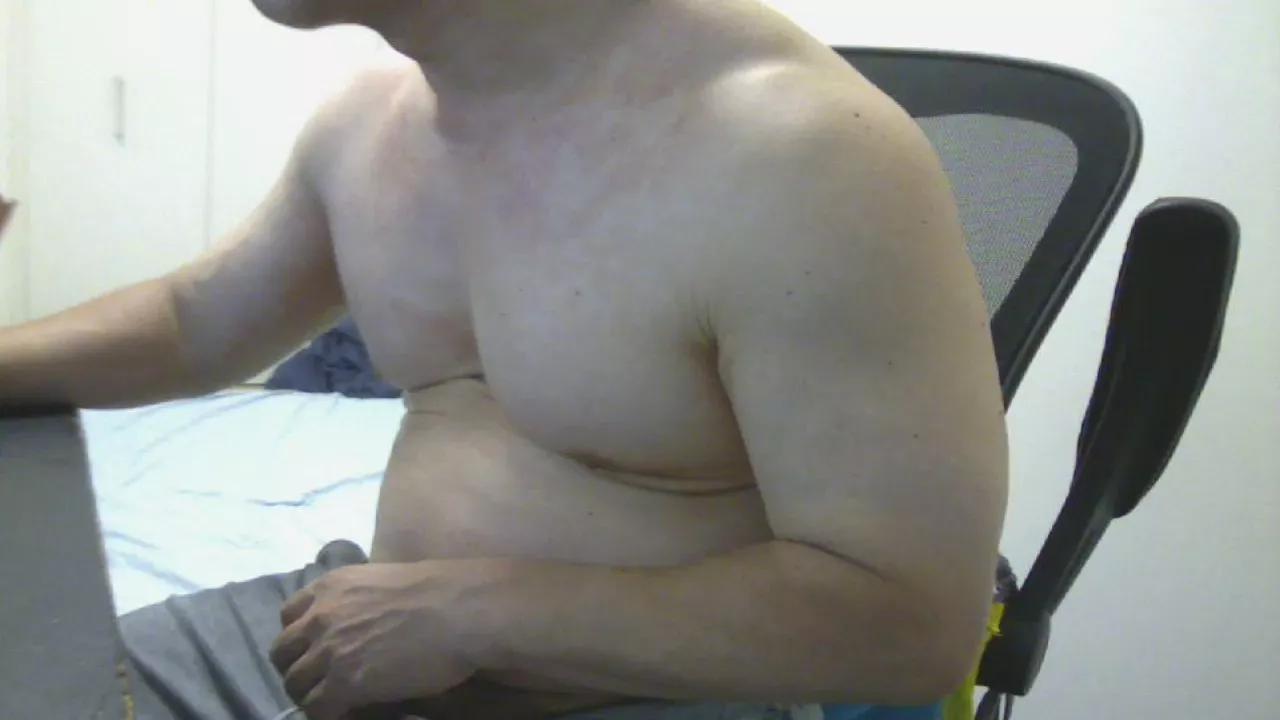 bonta8 on Cam4 