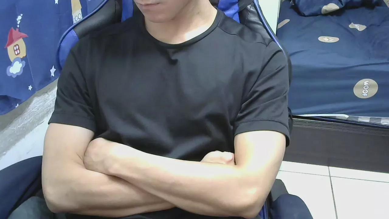 boss51232 on Cam4 