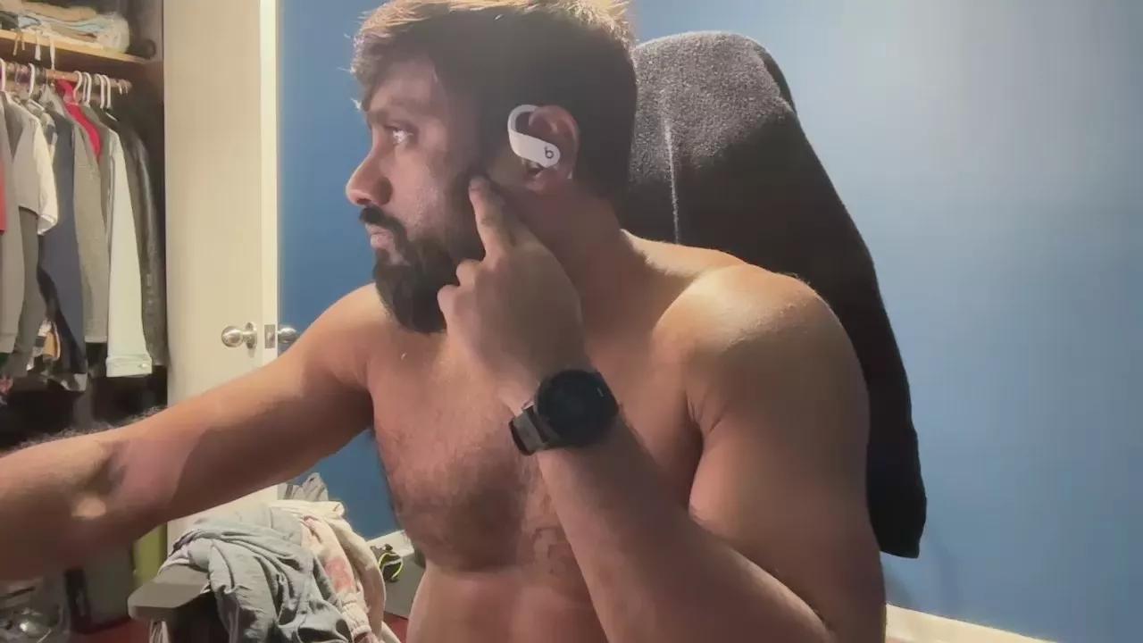 bulgingarmy on Cam4 