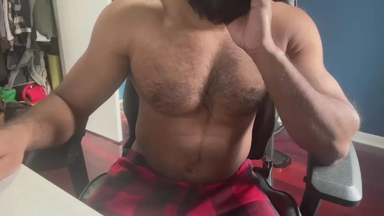 bulgingarmy on Cam4 