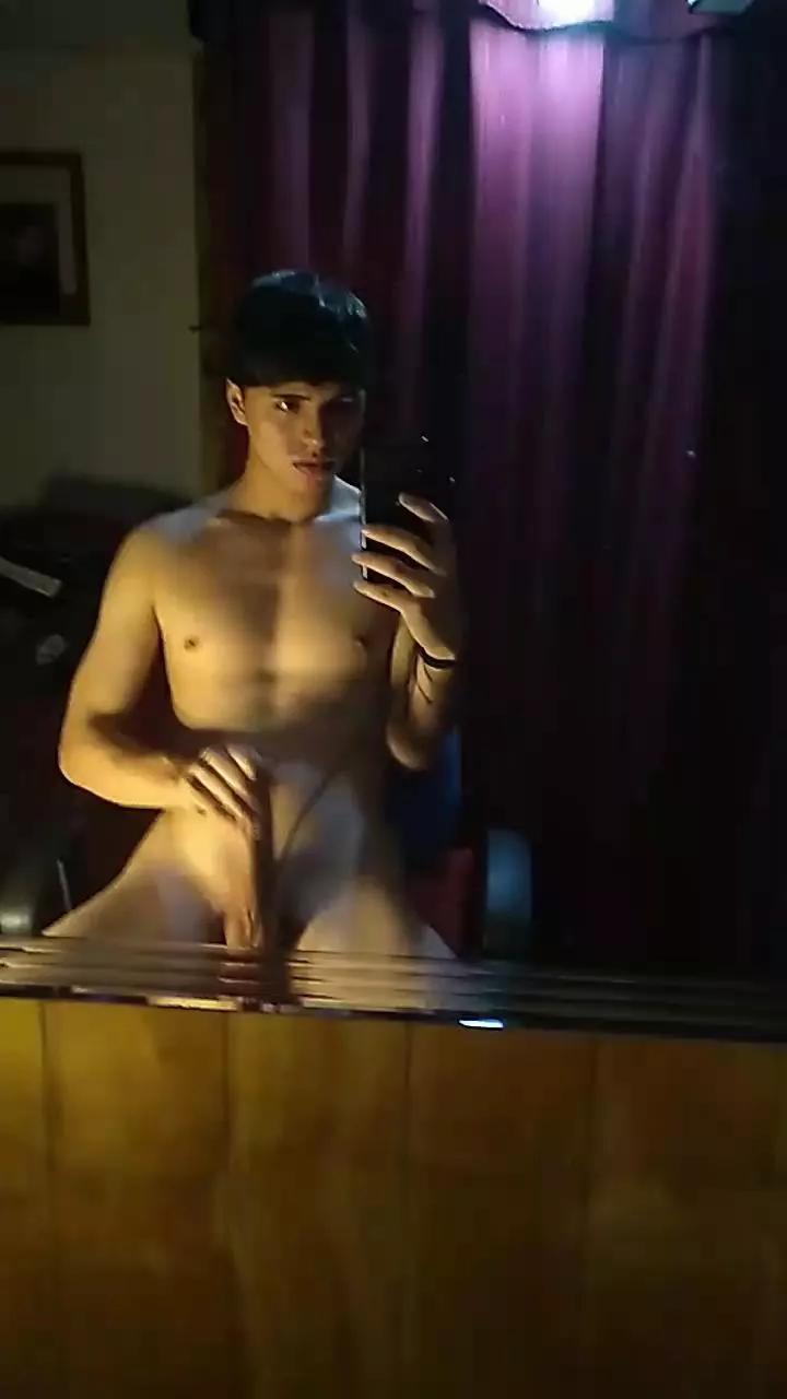 camxcamsky on Cam4 