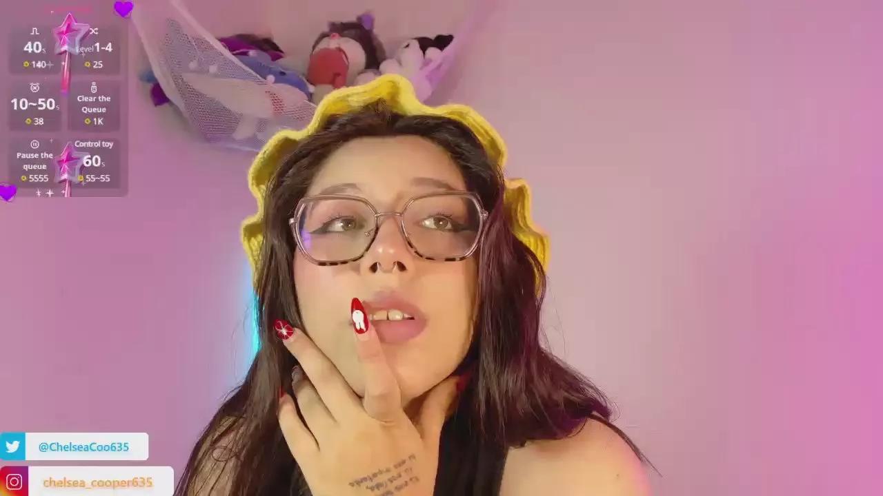 chelsea_coo on Cam4 