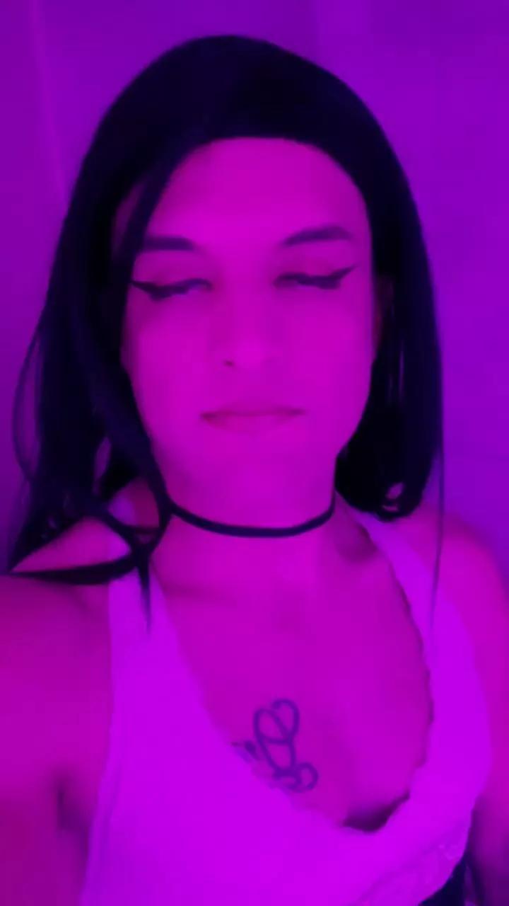 Chillifrog86 on Cam4 
