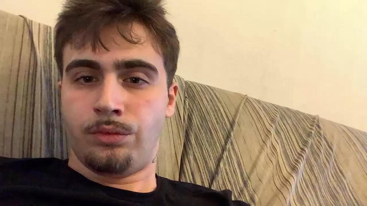 CobraDiciotto on Cam4 