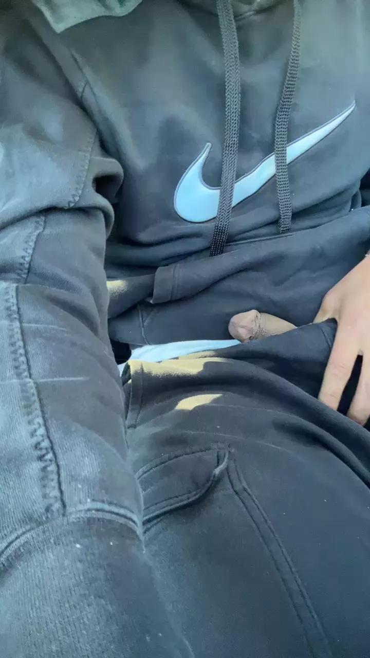 CokinLyonTBM on Cam4 