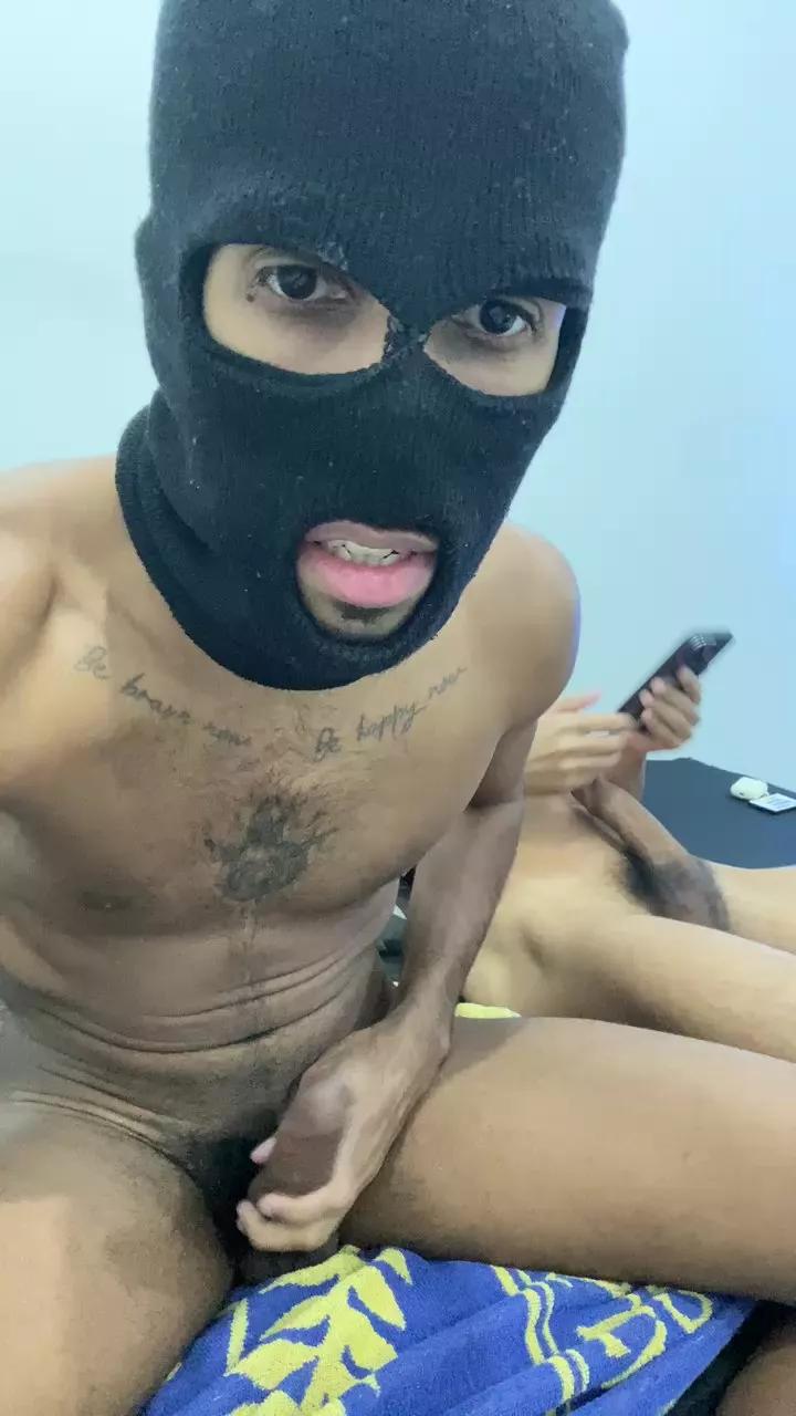 CriasNinjas on Cam4 