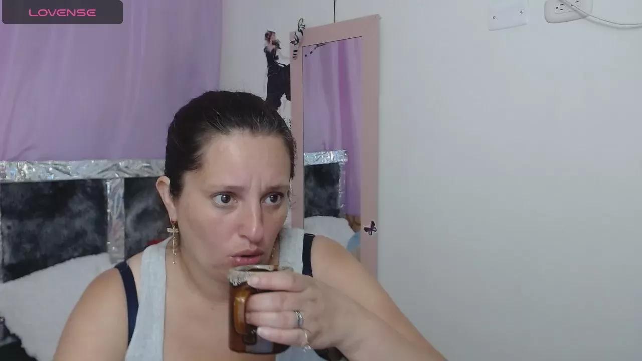 cristaljonnes_ on Cam4 