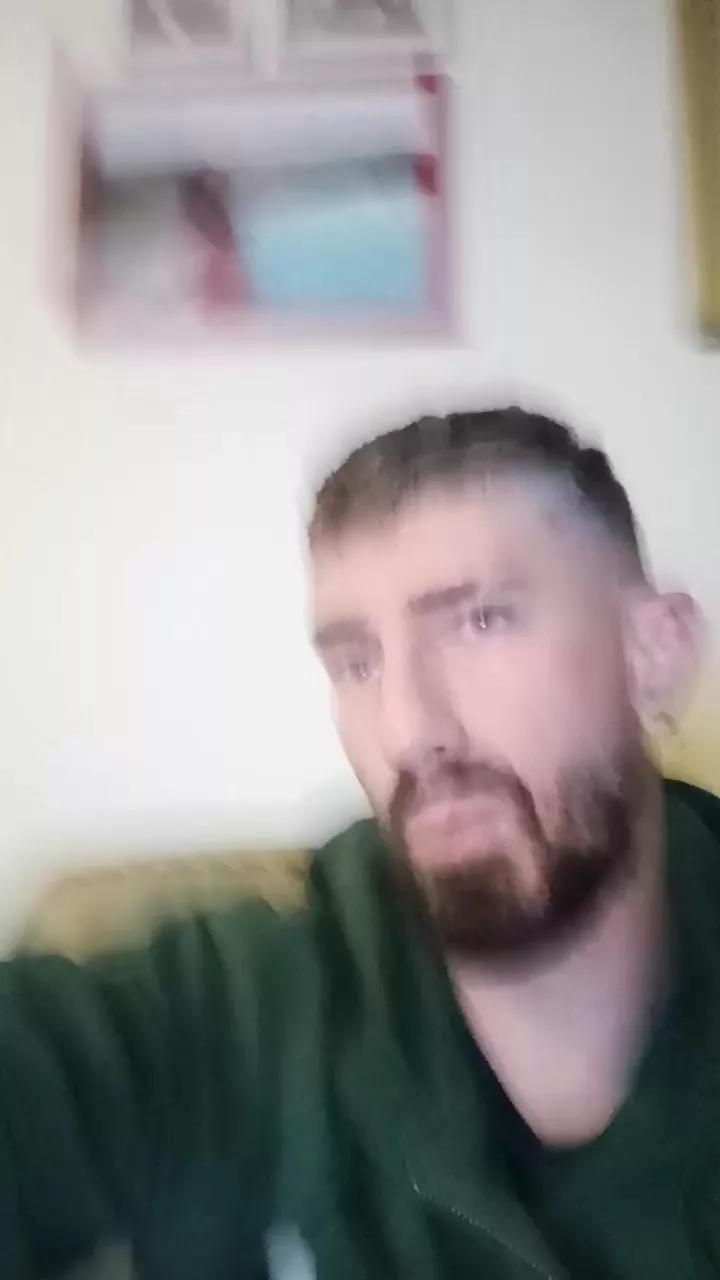 Css85 on Cam4 