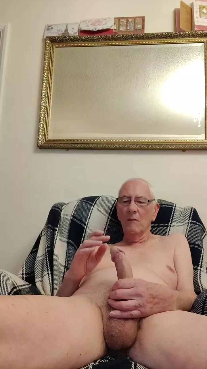 cutaboverest on Cam4 