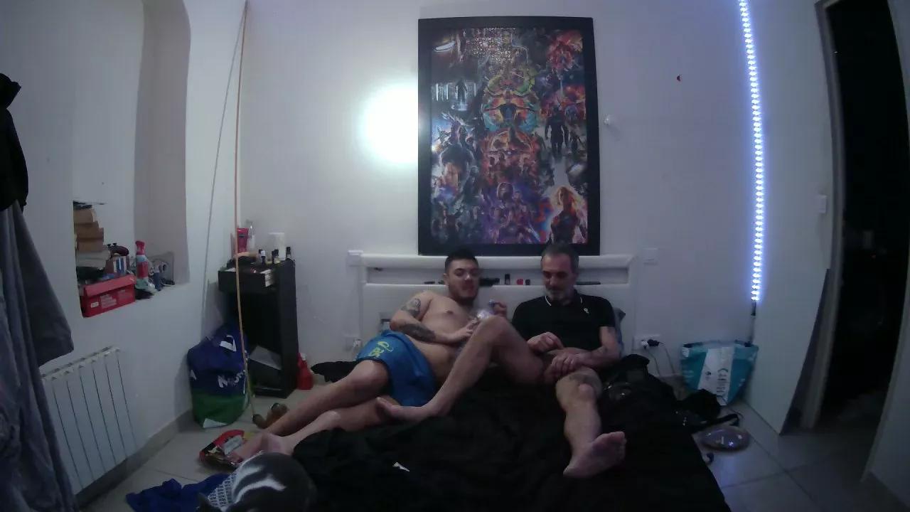 daddybigdick34 on Cam4 