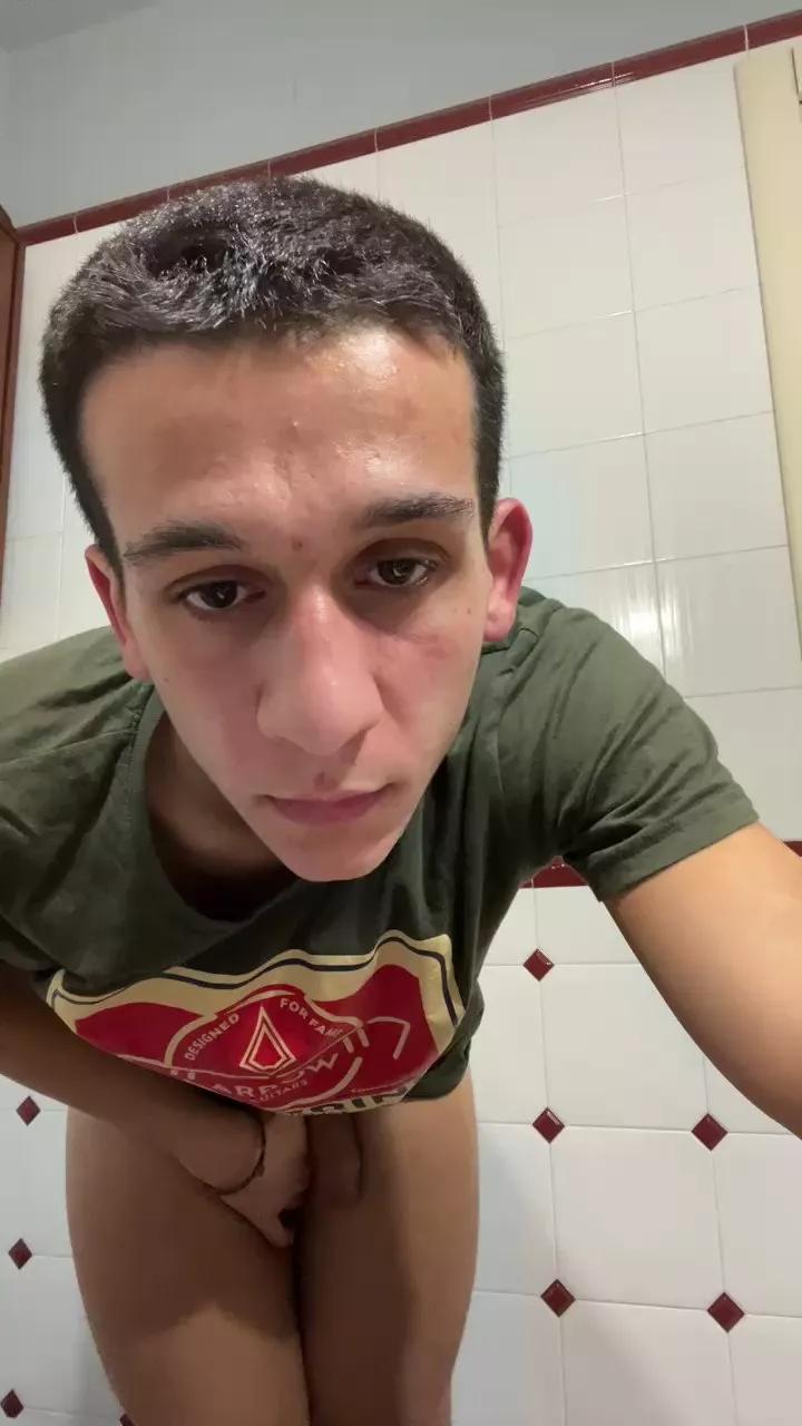 Damiano2448 on Cam4 