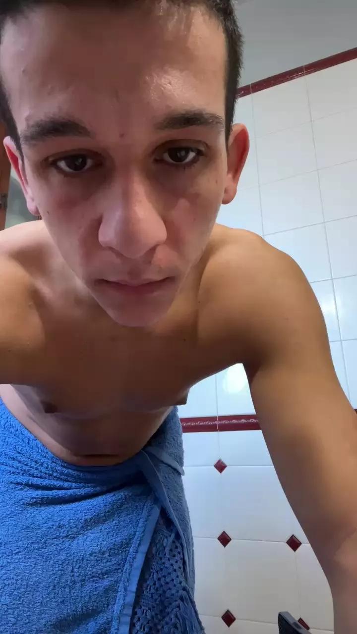Damiano2448 on Cam4 
