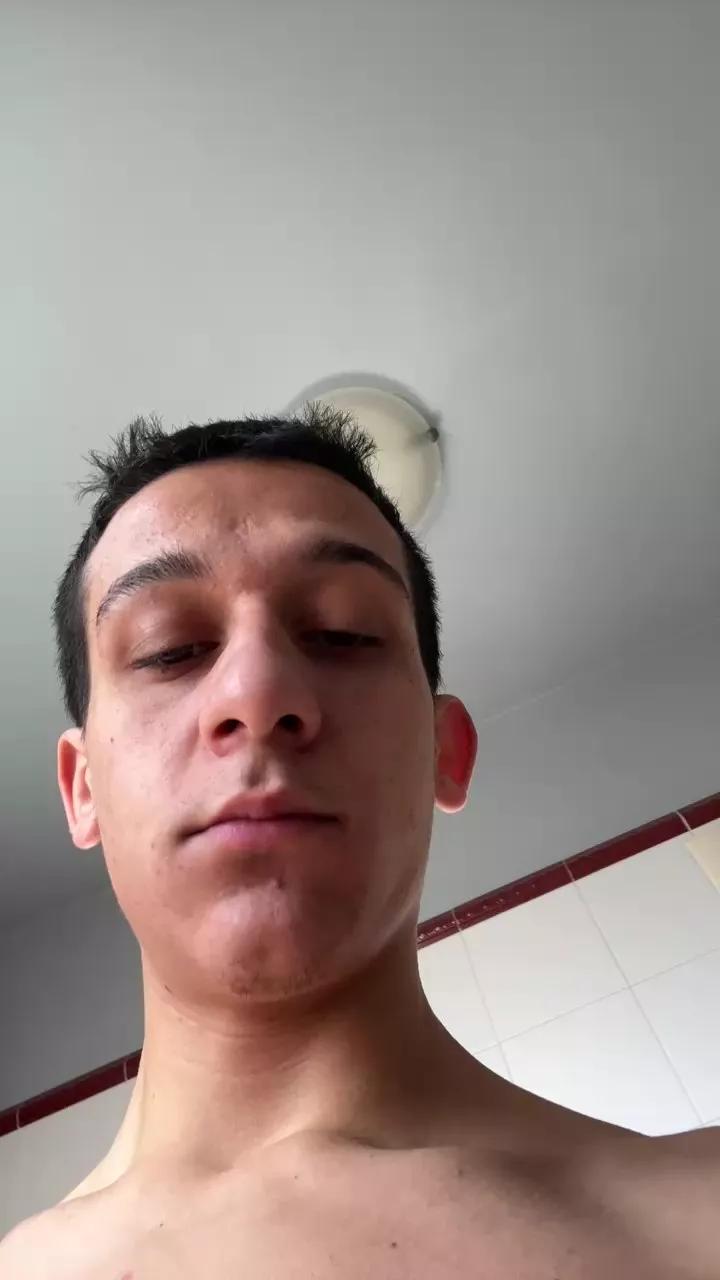 Damiano2448 on Cam4 