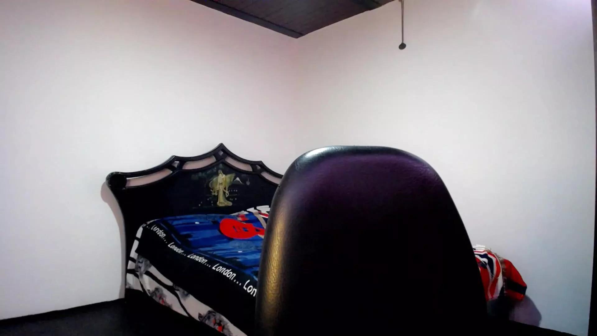 Deiby69 on Cam4 
