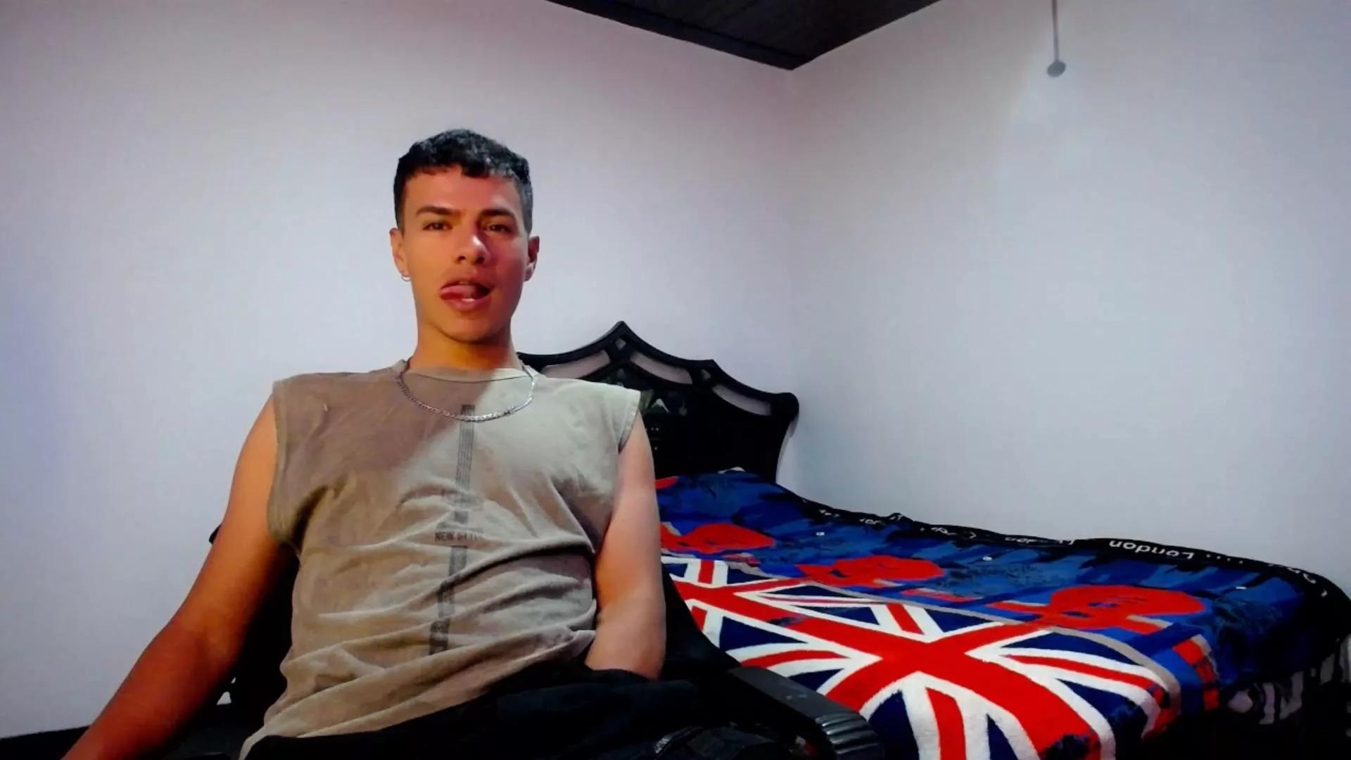 Deiby69 on Cam4 