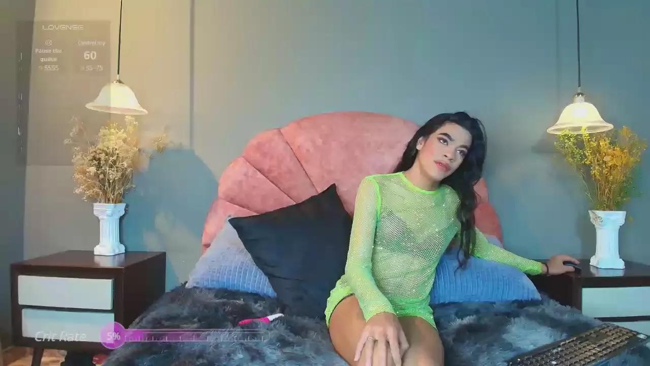 Divinebrown_ on Cam4 