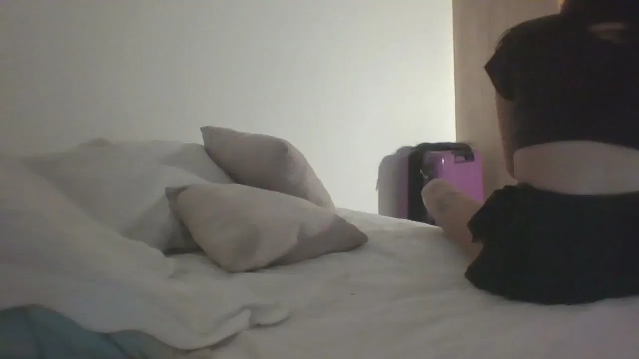 Doll_dollys_ on Cam4 