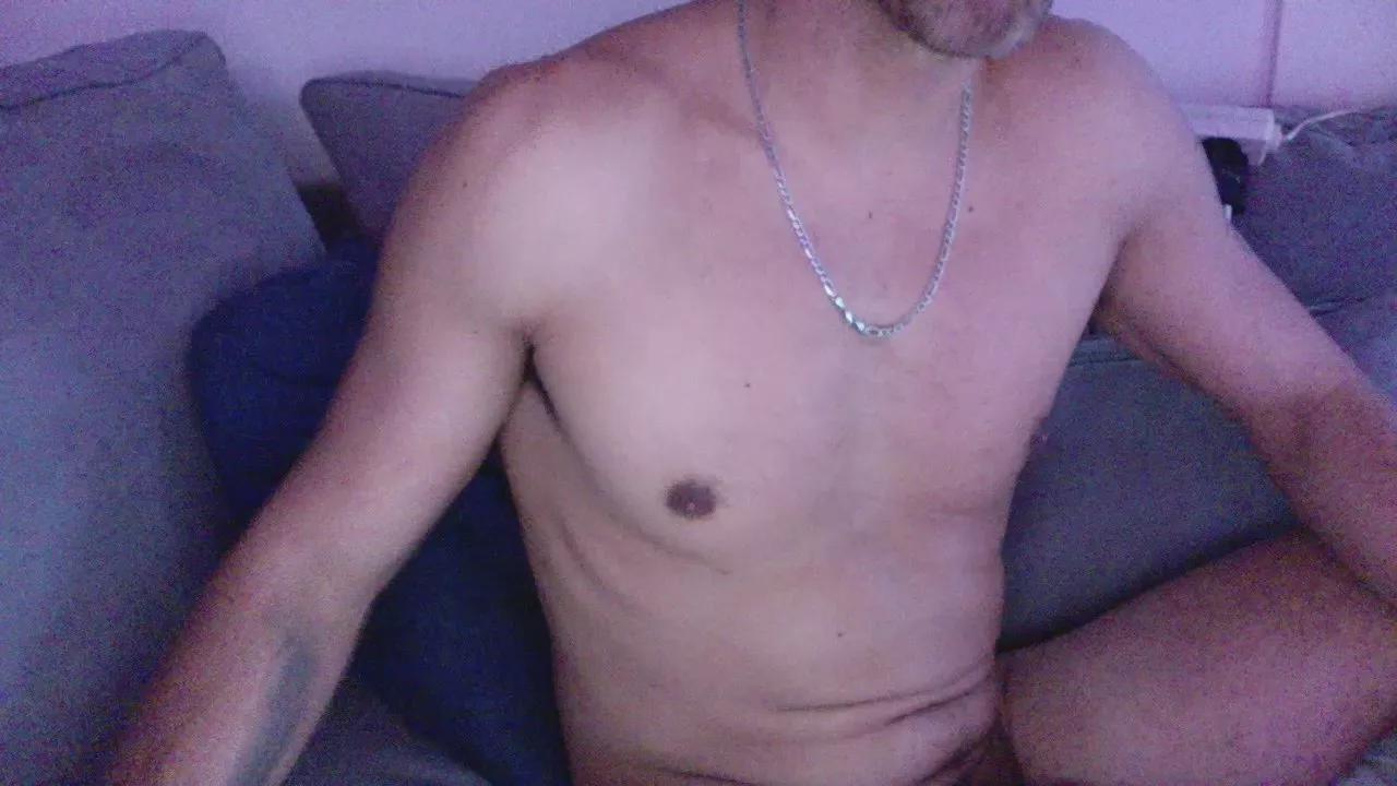 Dutchversaguy on Cam4 