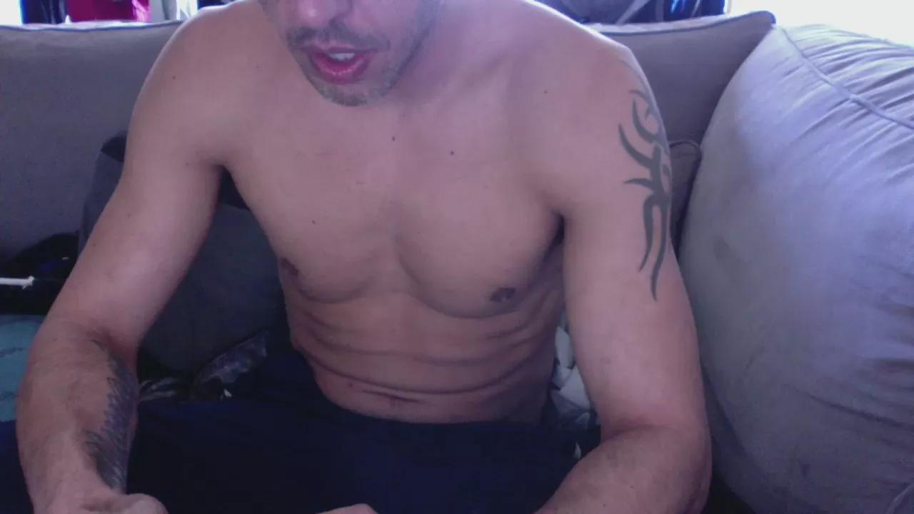 Dutchversaguy on Cam4 
