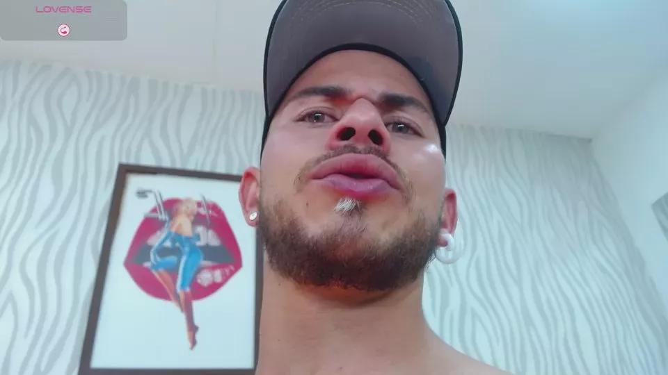 dylan_jacobx on Cam4 