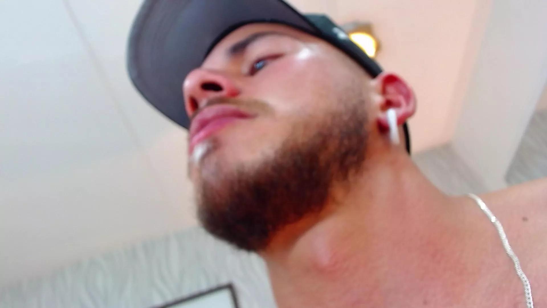 dylan_jacobx on Cam4 
