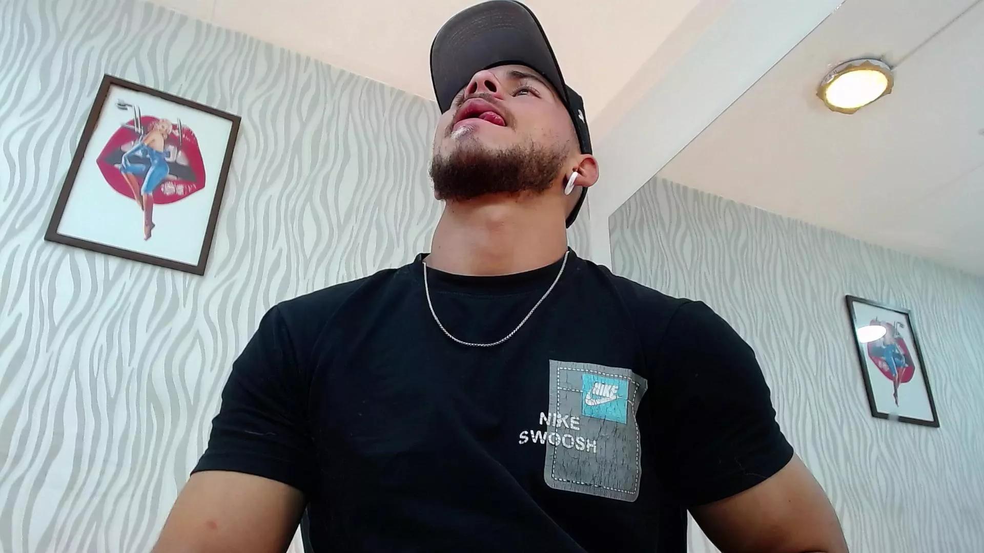 dylan_jacobx on Cam4 