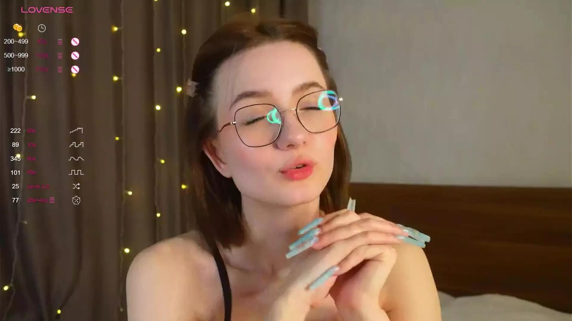 EasterHerlan on Cam4 