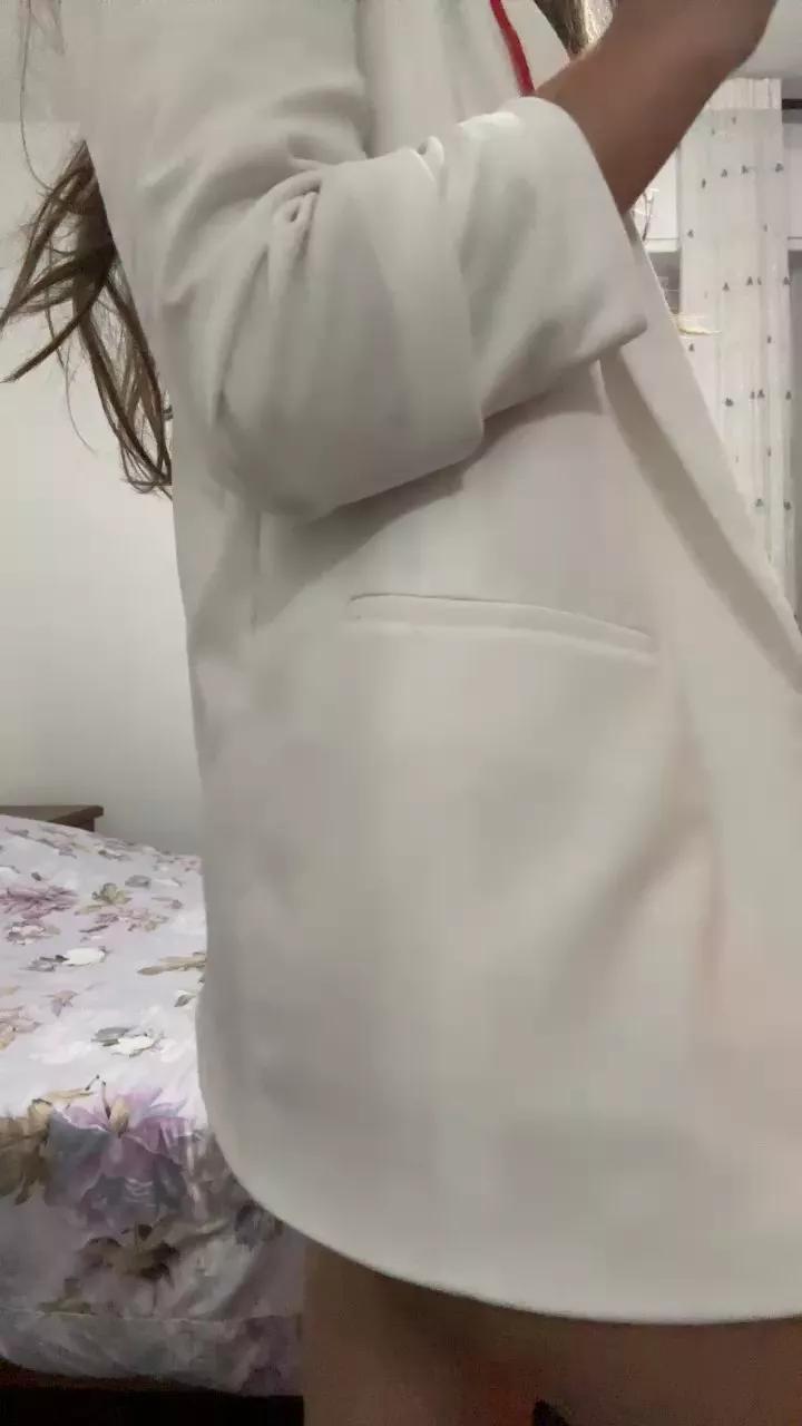 Elisabettafoor on Cam4 