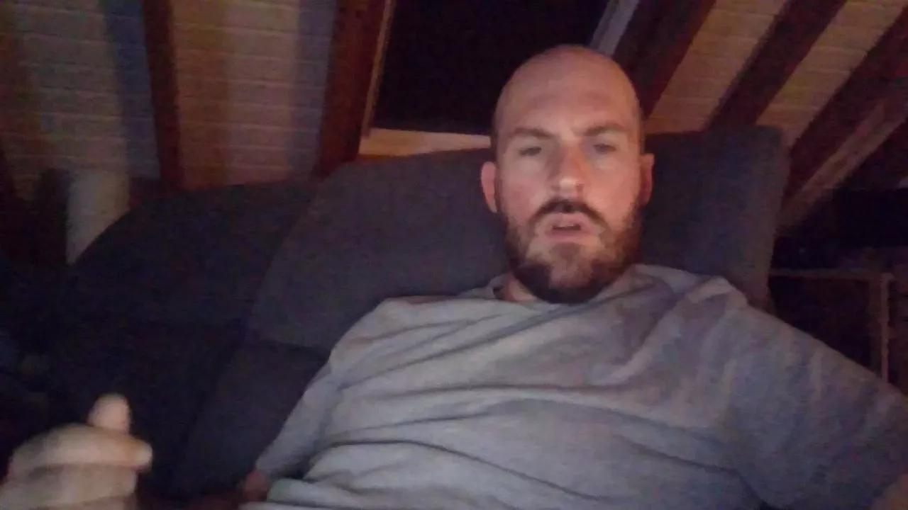 eshot2punkt0 on Cam4 