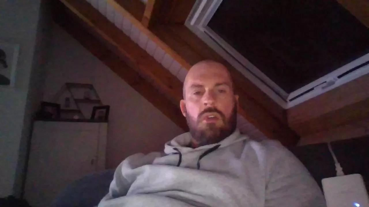eshot2punkt0 on Cam4 