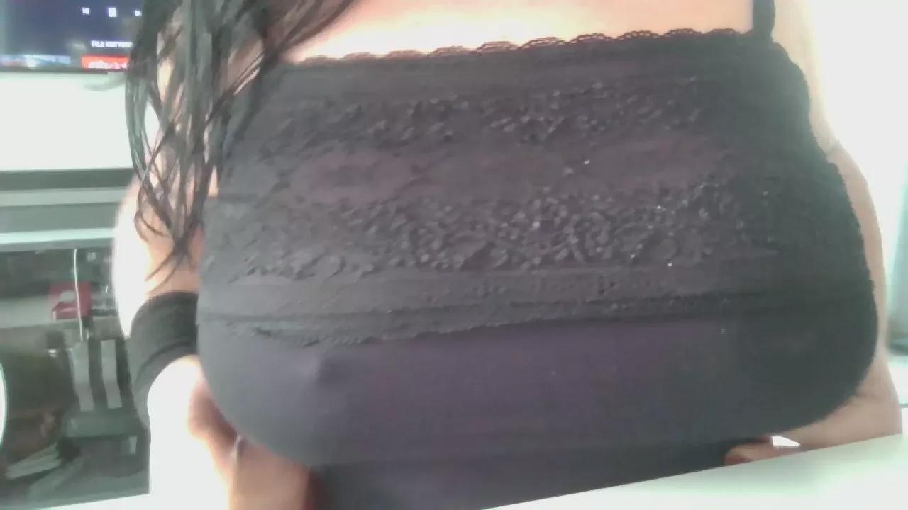 Estrelinha_2020 on Cam4 