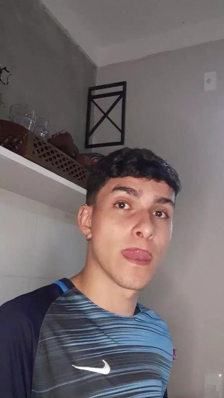 FelipinhoMartin on Cam4 